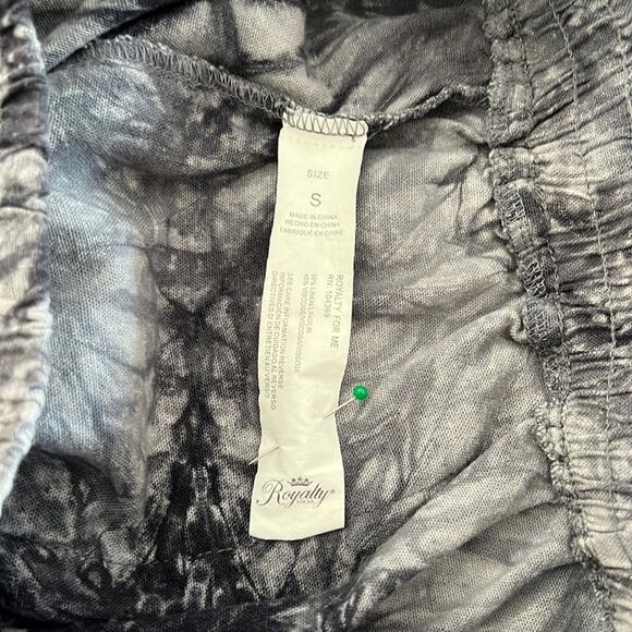 Royalty Gray Print Linen Blend Shorts Woman Size Small Tie Dye Cuffs Festival - Picture 4 of 8